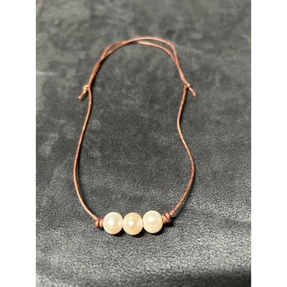Freshwater Pearl Brown Leather Choker Necklace Adjustable - Picture 5 of 7